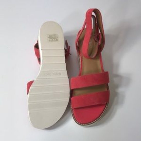 Franco Sarto Connolly Suede Ankle Strap Wedges - Picture 5 of 6